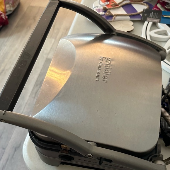 Cuisinart Panini Press, Stainless Steel Griddler, Sandwich Maker & More, 5-IN-1 - Picture 4 of 6